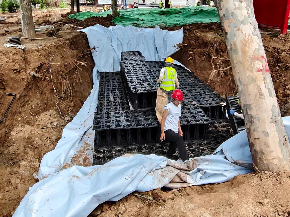 北京顺义柳庄户村60立方PP模块雨水调蓄池现场安装