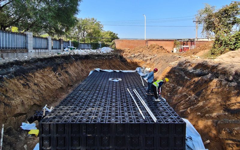 北京顺义智能装备标准化厂房195m³双池PP模块蓄水池施工细节 北京顺义智能装备标准化厂房195m³双池PP模块蓄水池施工细节