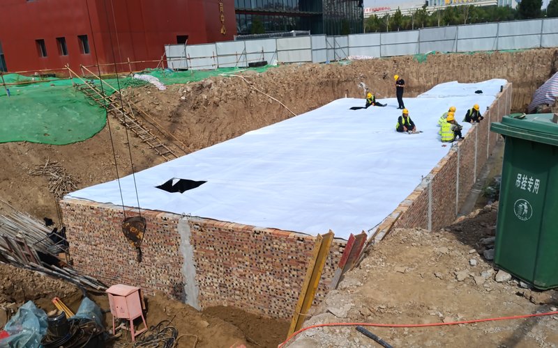 济南泉区商业综合体雨水收集防渗项目案例现场施工照片2
